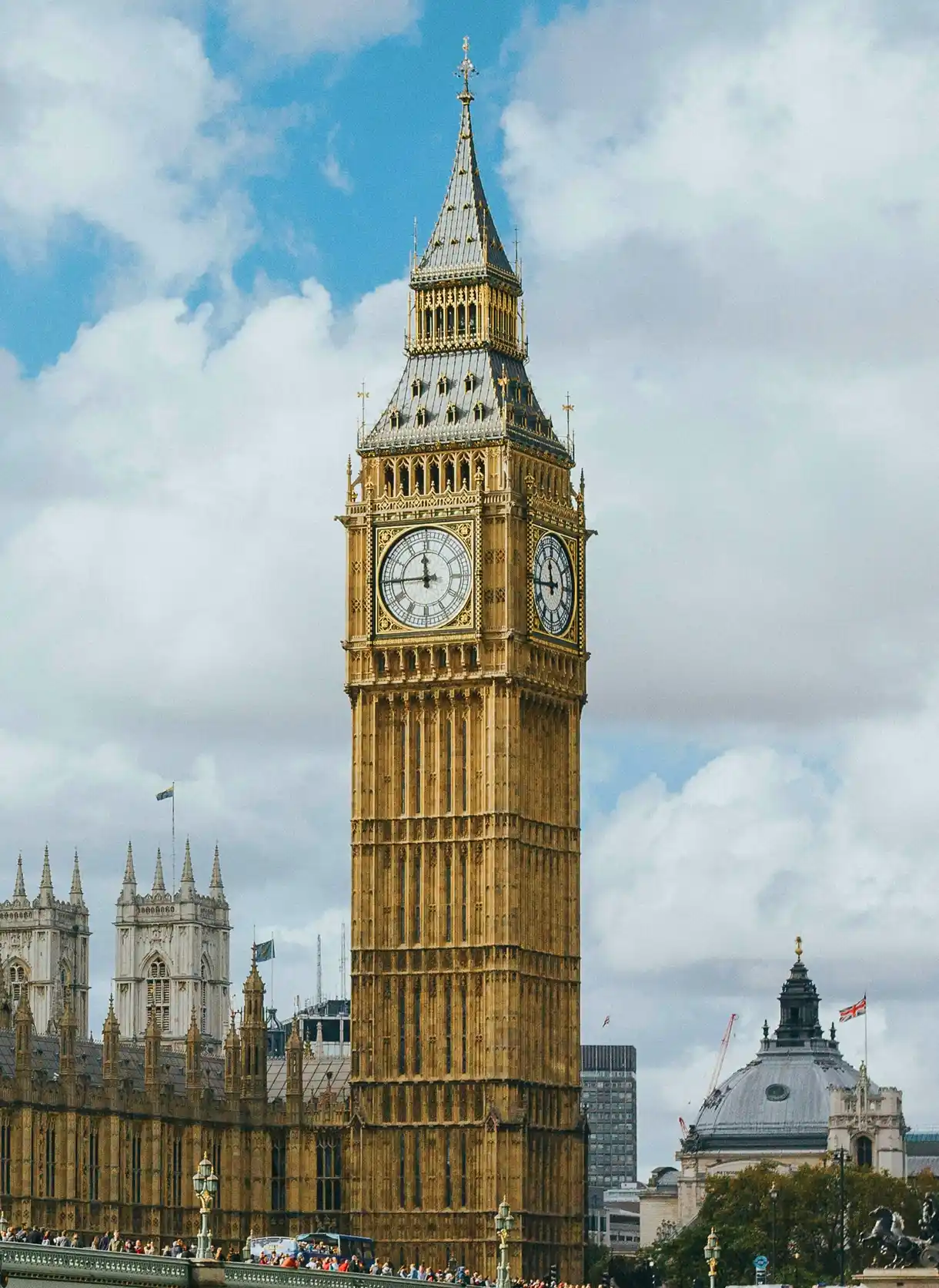 Hiring in United Kingdom through an Employer of Record (EOR)